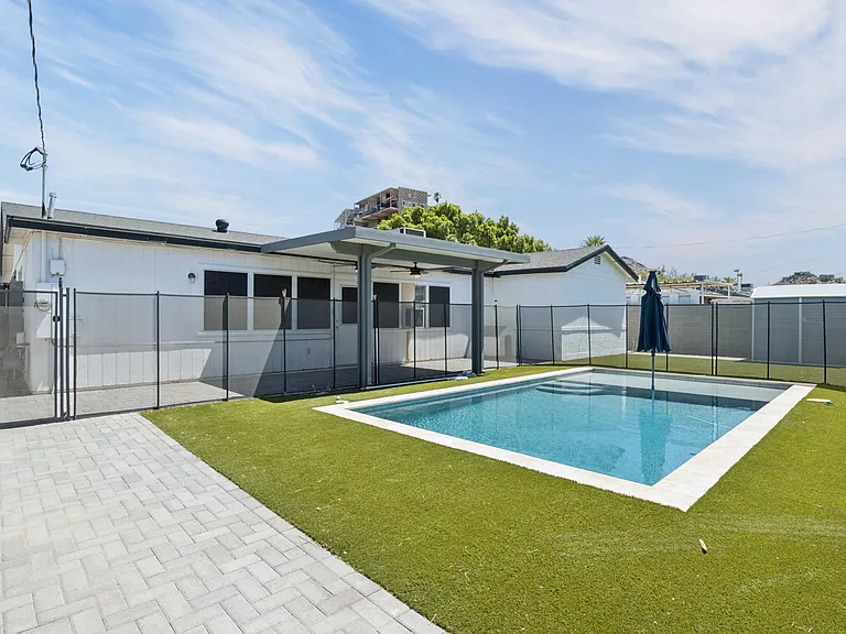 1017 E El Caminito Dr — Photo 12