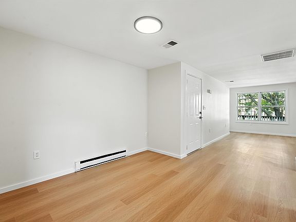 3rd image of 338-340 Halladay St #2