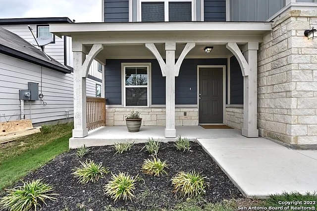 7807 Cottonwood Rdg — Photo 3