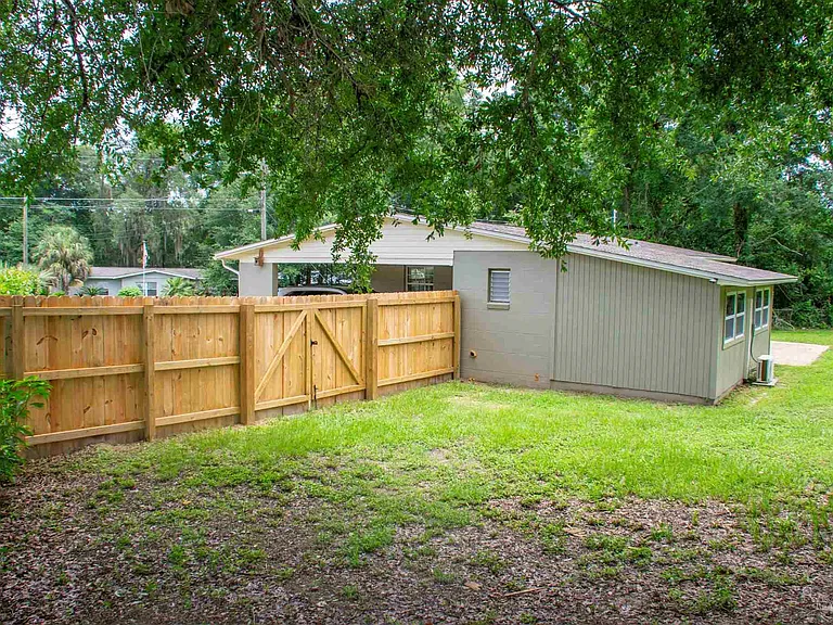 5357 Locklin Ave — Photo 7