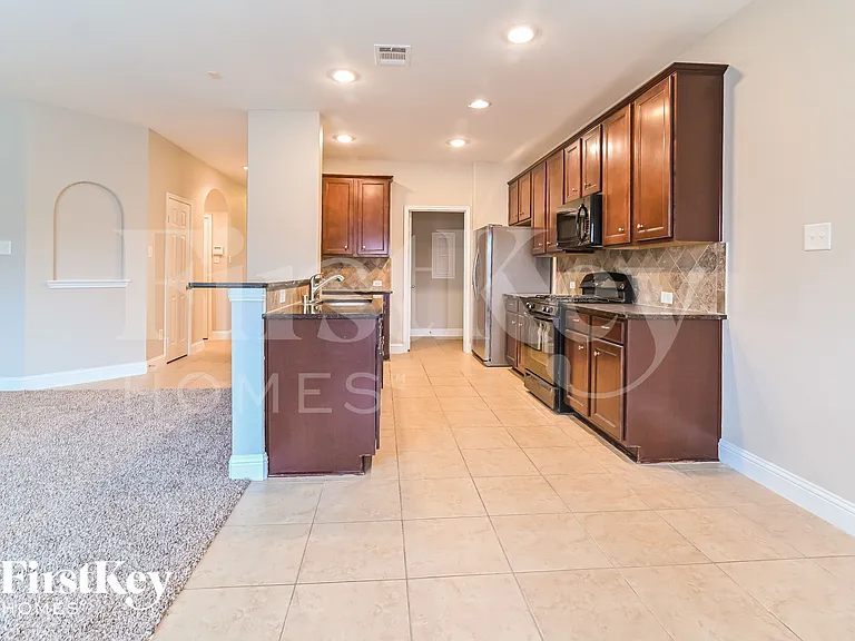26108 Knights Tower Ct — Photo 5