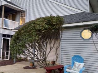 28 Waterview Dr, Absecon, NJ 08205