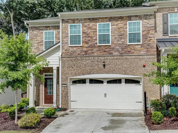 137 Holden Way, Woodstock, GA 30189