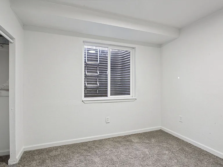 21103 E 42nd Ave — Photo 15