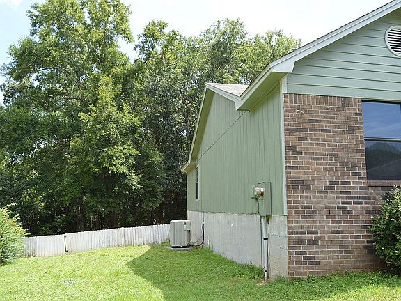 3rd image of 7649 Northpointe Dr