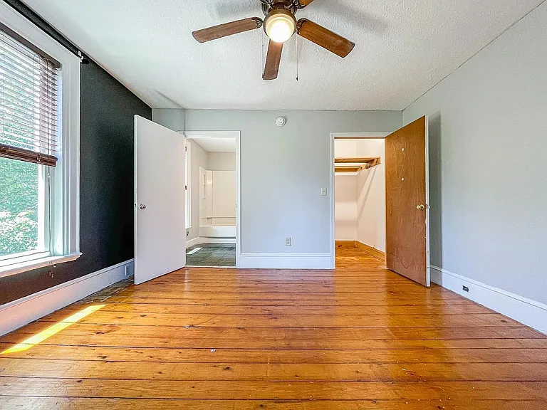 27 Brentwood St #2 — Photo 39