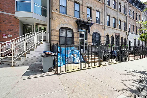 Rented by ERNY LLC | media 29