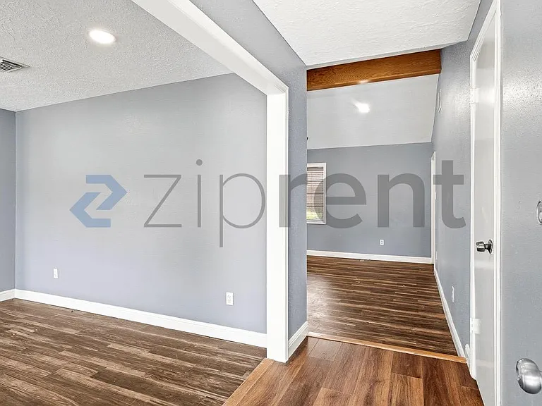 10914 Clear Fork Dr — Photo 5