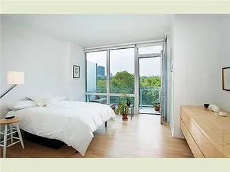 Rented by R New York