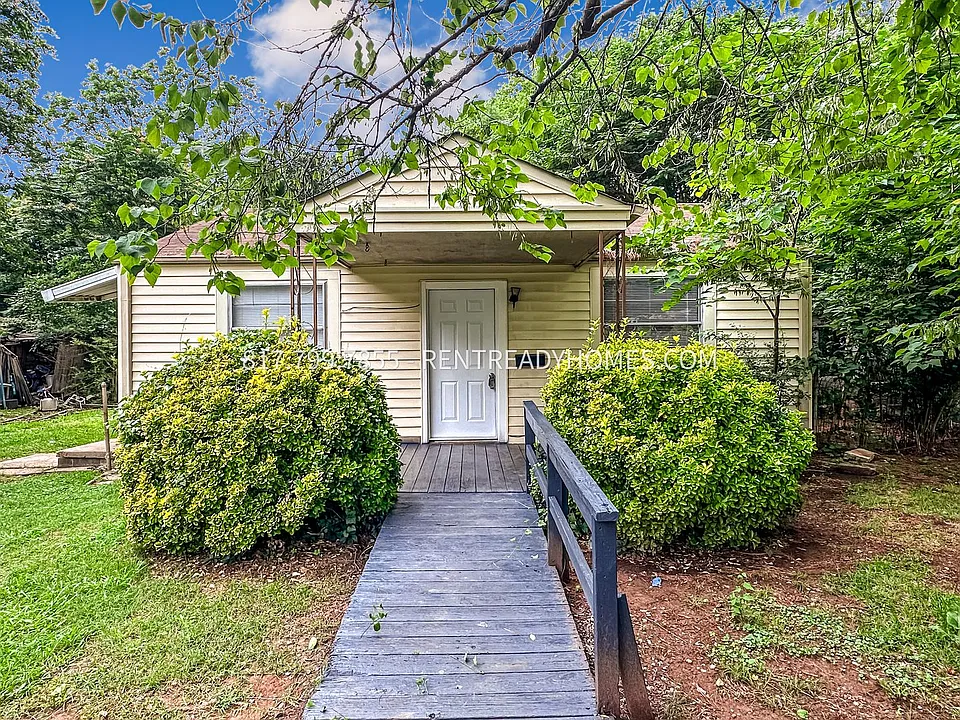 1316 Rayfield Dr