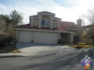 38520 Desert View Dr, Palmdale, CA 93551