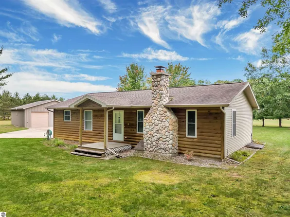 23208 N Coates Hwy, Harrietta, MI 49638