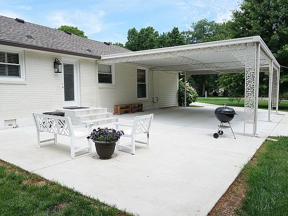 5th image of 112 Prindle Dr