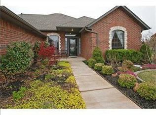 1772 Lake Shadows Ct, Edmond, OK 73012