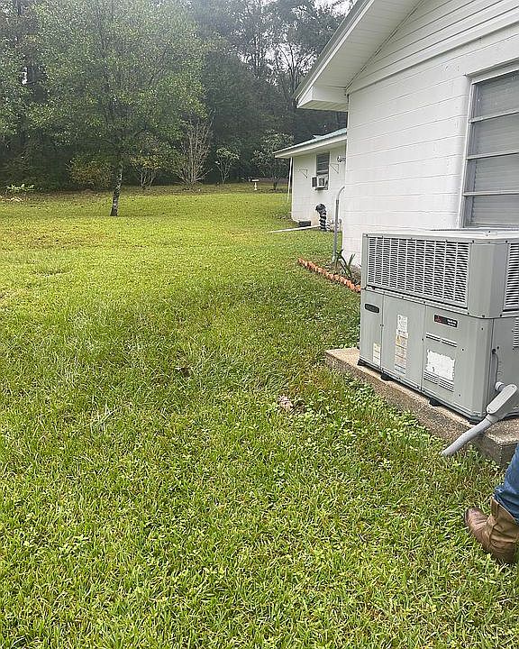 2nd image of 4812 Wolf Log Rd