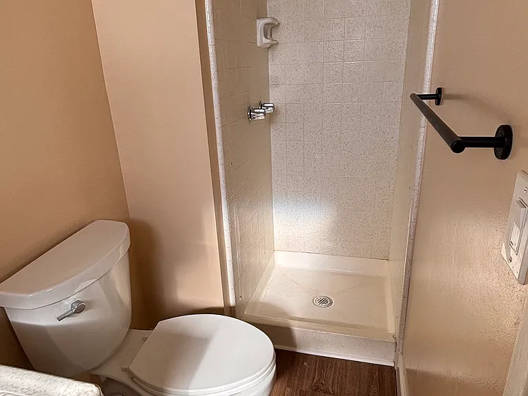 10449 Pioneer Ave — Photo 17