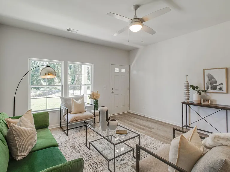744 S Beltline Blvd — Photo 9