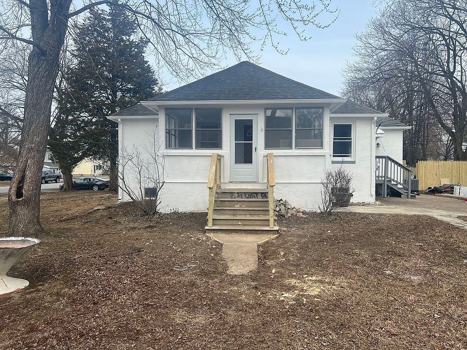 1st image of 231 Adams St #B