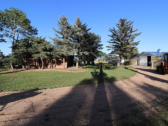 3rd image of 19372 County Road 76