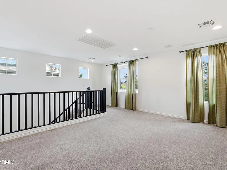 464 N Ranger Trl — Photo 17