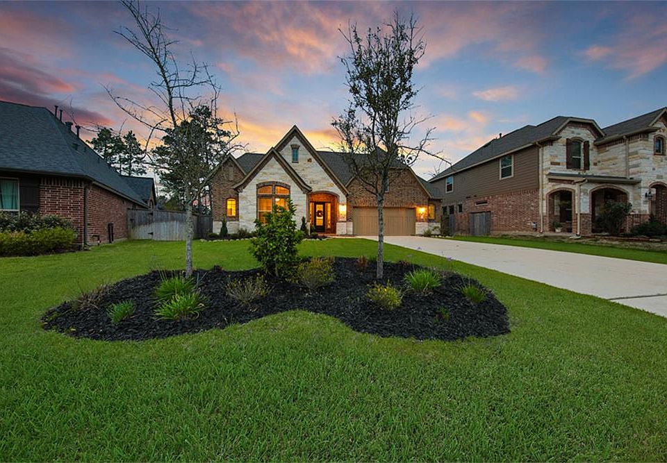 1st image of 136 Wade Pointe Dr