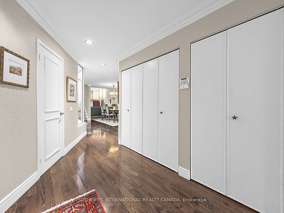4th image of 473 Spadina Rd