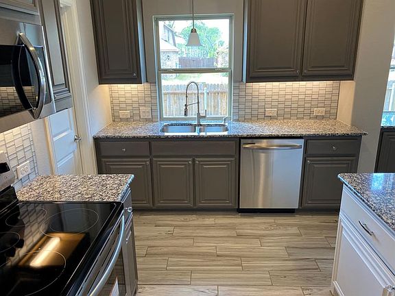 3rd image of 561 Ainsworth Way