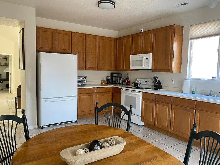 7108 McEwan St — Photo 3