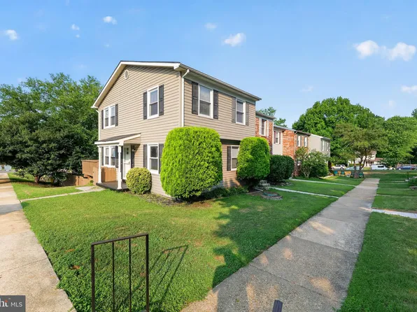 2074 Lake Grove Ln, Crofton, MD 21114
