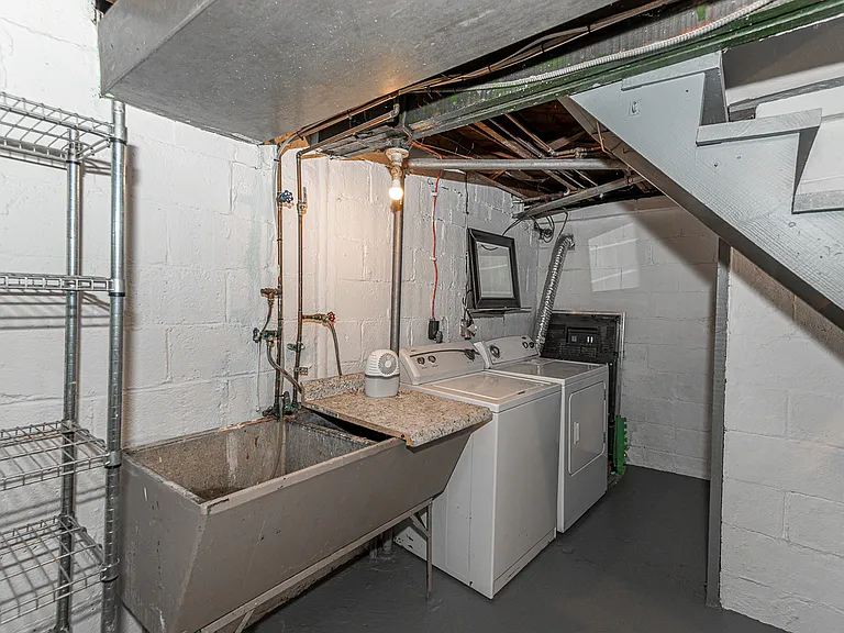1104 Shadycrest Dr — Photo 29