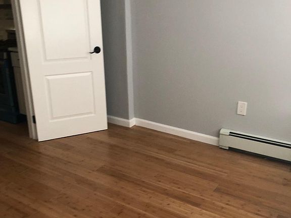 4th image of 3212 Paulding Ave #B