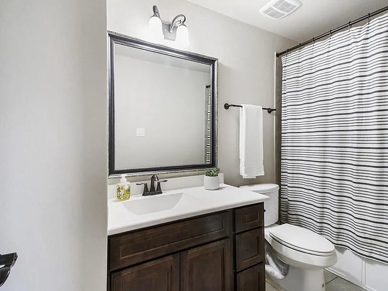 18002 Heartsong Dr — Photo 26
