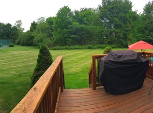 80 Meetinghouse Ln, Wallingford, CT 06492