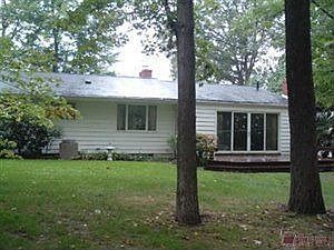 3rd image of 8677 Squirrel Hill Dr NE