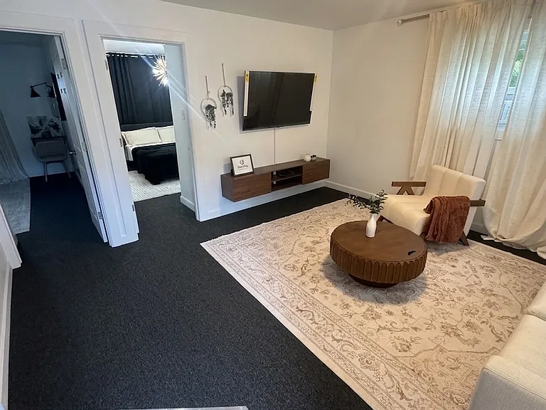 874 Fairview Ave #4 — Photo 3