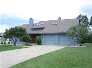 51317 Blue Ribbon Ln, Elkhart, IN 46514