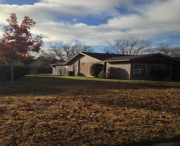 1st image of 117 N Bluebonnet Dr