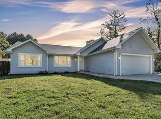 4992 S Small Rd, New Berlin, WI 53151