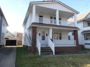 2038 Lewis Dr, Lakewood, OH