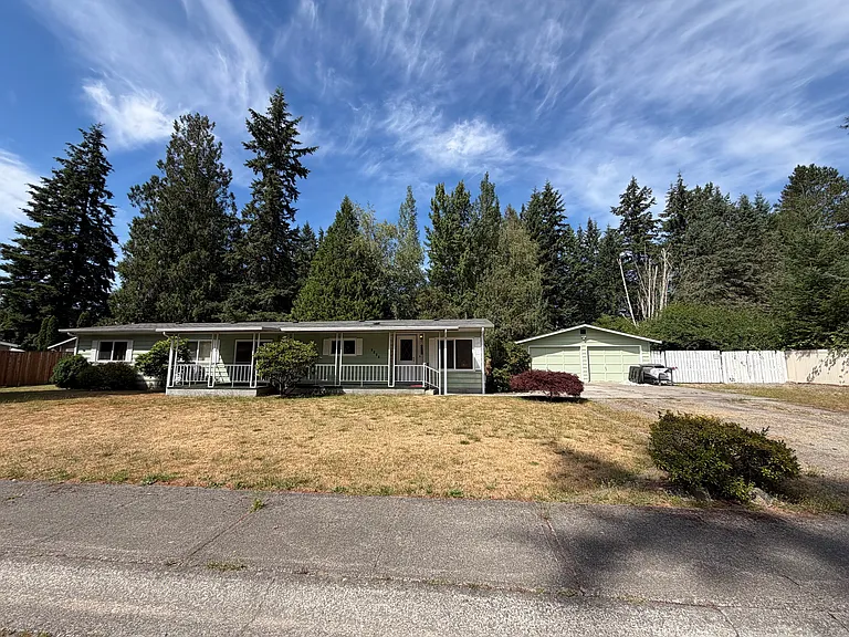 3517 181st Pl NE — Photo 1