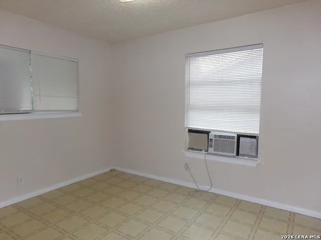 5819 Castle Lk — Photo 14