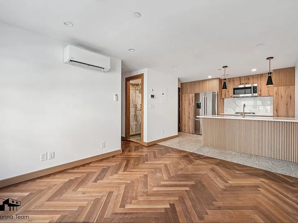 52 Havemeyer St #2A