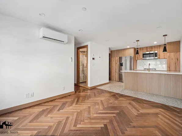 52 Havemeyer Street image 1 of 9