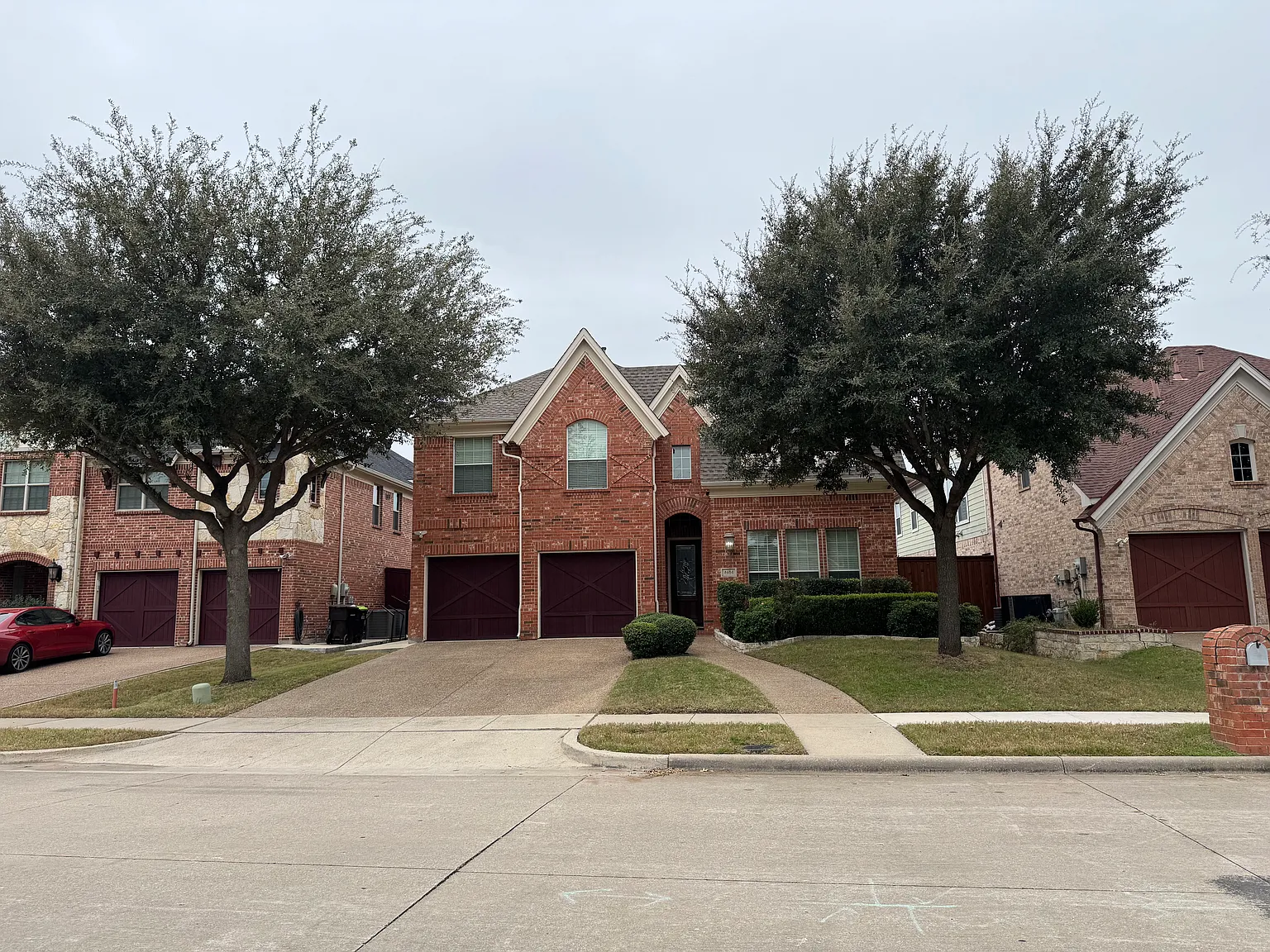4 bed, 2805 sqft, $2,900 — Photo 2