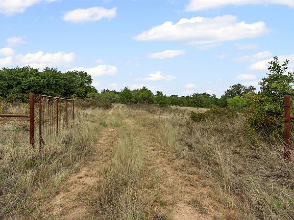 3rd image of 451 County Road 4975