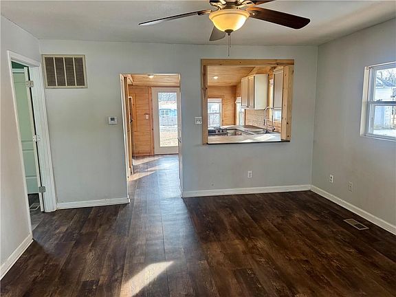 2nd image of 214 E Cass