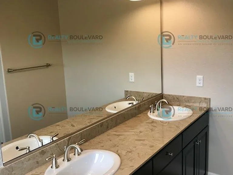 1110 Saffron Woods Way — Photo 25