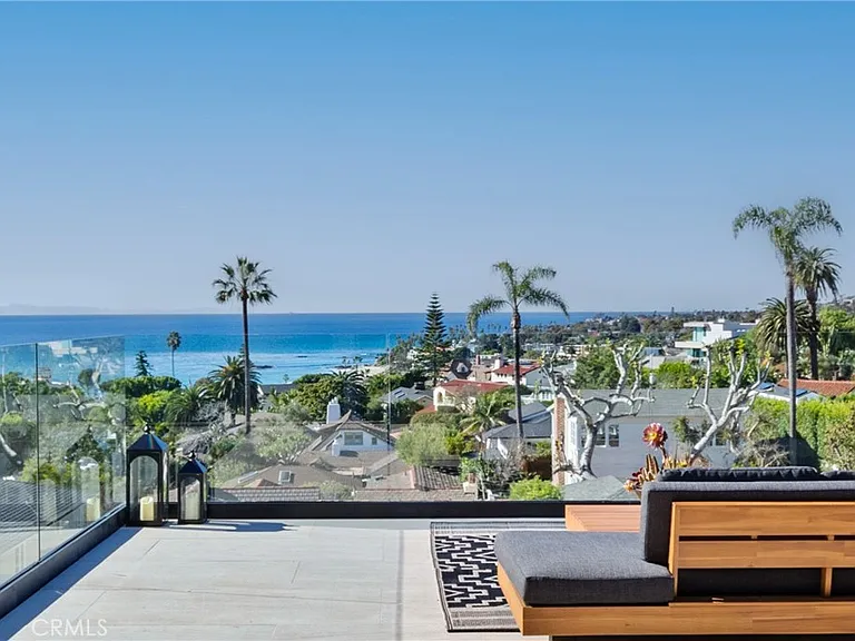 739 Manzanita Dr — Photo 3