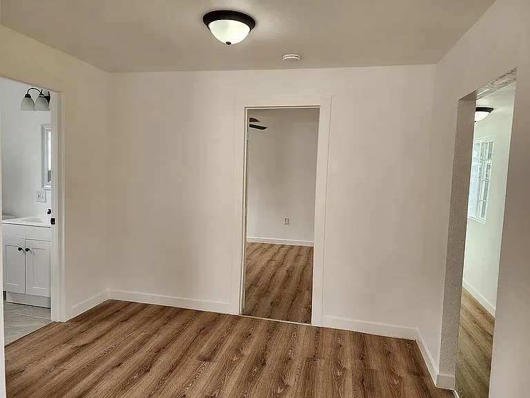 10731 Grape St — Photo 8