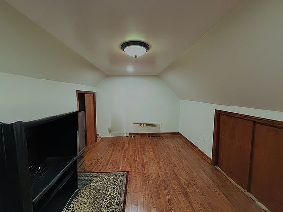 2nd image of 9424 115th St Floor 3